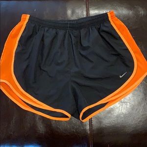 Nike Dri-Fit Womens Shorts Large - Black & Orange